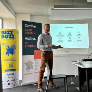 Emmanuel Winstein, chef de projet chez La couleur du Zèbre, anime un atelier WordPress lors du fetival Bizz & Buzz 2024